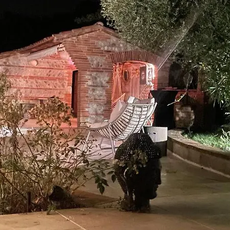 Superbe De 200 M2 10 Pers Piscine Jacuzzi Proche De Toulouse فيلة Lagrace-Dieu