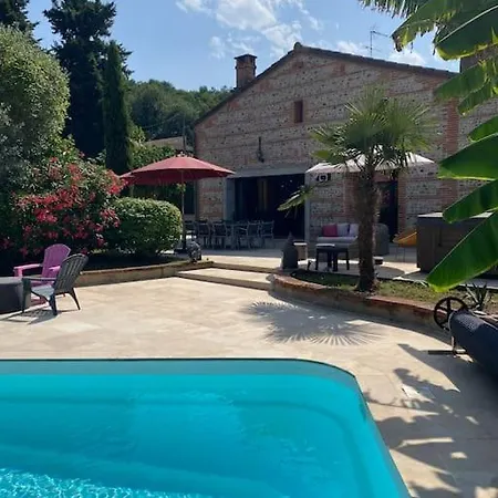 Entre Amis Famille Proche Toulouse 10 Pers, Jacuzzi Piscine Bar * Lagrace-Dieu