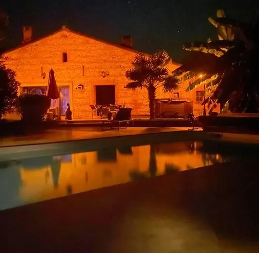 Maison Experience Proche Toulouse 10 Pers, Ambiance Unique Jacuzzi Piscine Bar Lagrace-Dieu