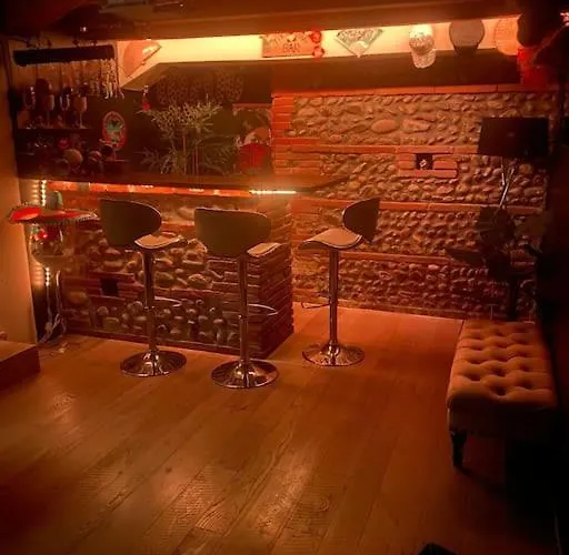 Villa Maison Experience Proche Toulouse 10 Pers, Ambiance Unique Jacuzzi Piscine Bar