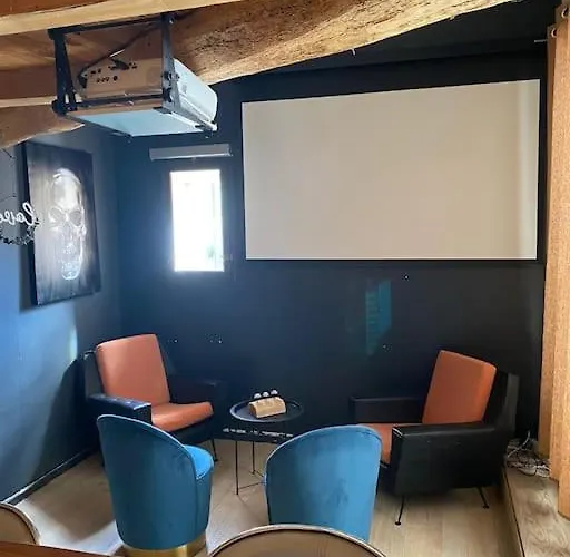 Maison Experience Proche Toulouse 10 Pers, Ambiance Unique Jacuzzi Piscine Bar Villa