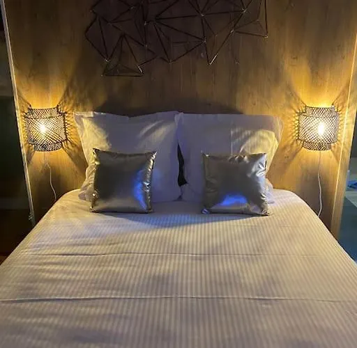 Maison Experience Proche Toulouse 10 Pers, Ambiance Unique Jacuzzi Piscine Bar Villa Lagrace-Dieu