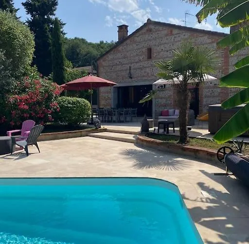 Toulousaine De 200 M2 10 Pers Piscine Jacuzzi Proche De Toulouse * Lagrace-Dieu